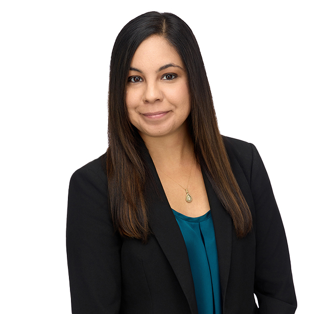 Cecilia Villalvazo, Amundsen Davis LLC Photo